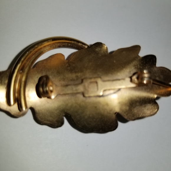 Vintage Broach - Picture 6 of 16